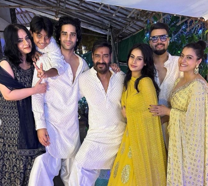 Aman Devgan during the 2020 Diwali celebration with family