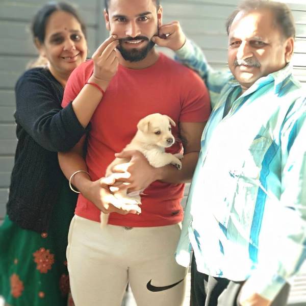 Akash Vasisht with his parents