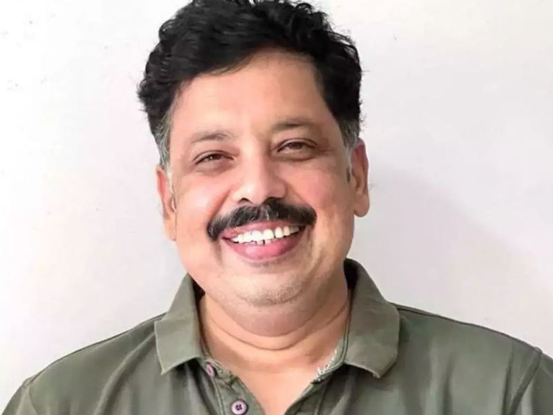 Anand Neelakantan Wiki, Age, Family, Biography & More WikiBio
