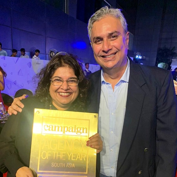 Anita Kotwani posing with Campaign Asia-Pacific’s New Business Development Team of the Year (South Asia) Award (2019)