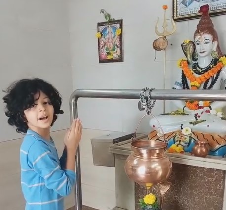 Bhagya Bhanushali while worshipping Shiva
