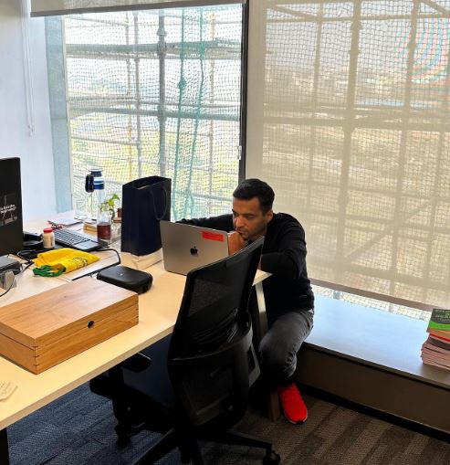 Deepinder Goyal working in his office