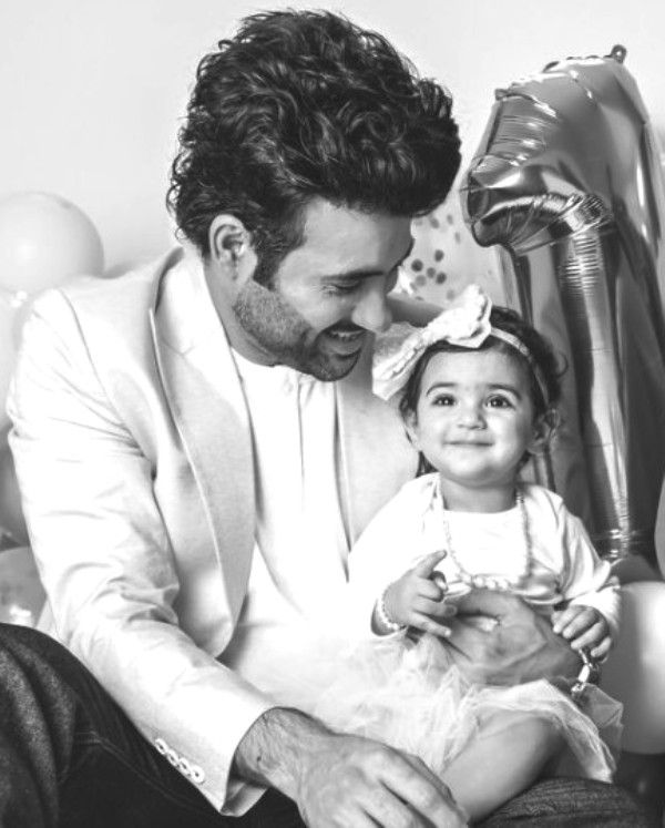 Faizan Sheikh with his daughter