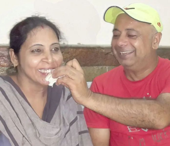 Girish Thapar with his wife