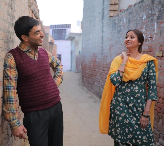 Gitaz Bindrakhia with Sargun Mehta in a still from their film 'Moh'