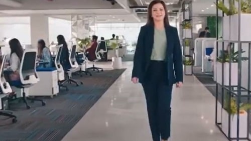Hira Khan in a TV ad of Wateen Telecom