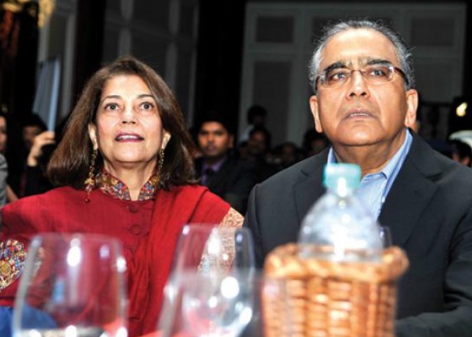 Aroon Purie with his wife
