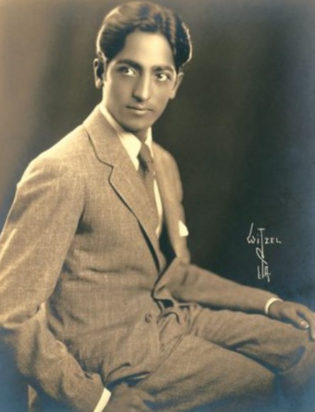 Krishnamurti in the early 1920s