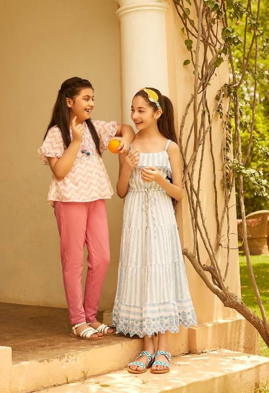 Mannat Duggal (right) in a print advertisement for the clothing brand 'Global Desi'