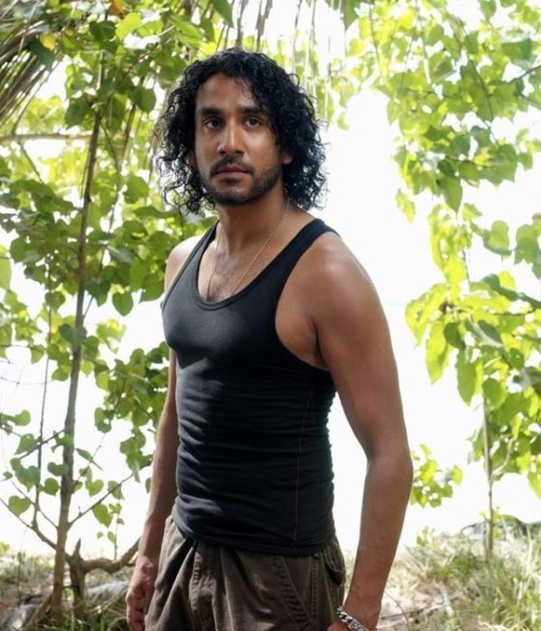 Naveen Andrews in the series Lost
