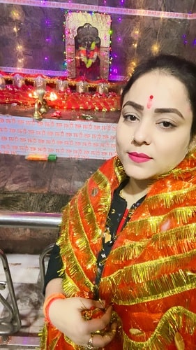 Nisha Pandey at a temple