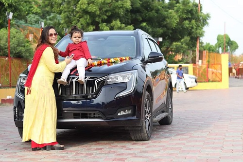 Nisha Pandey with her car