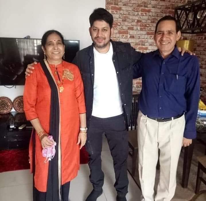 Raaj Shaandilyaa with his father, Rajender Sharma (right) and mother, Sheelu Sharma