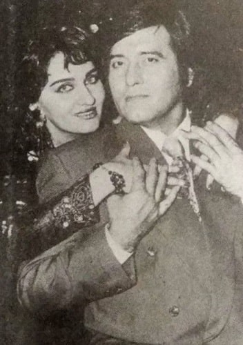 Reena Roy and Vinod Khanna