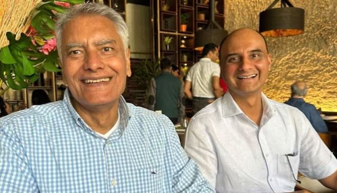 Sandeep Jakhar (right) with his uncle Sunil Jakhar (left)