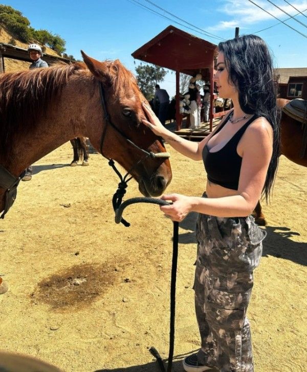 Saraya Bevis aka Paige during a horseriding session