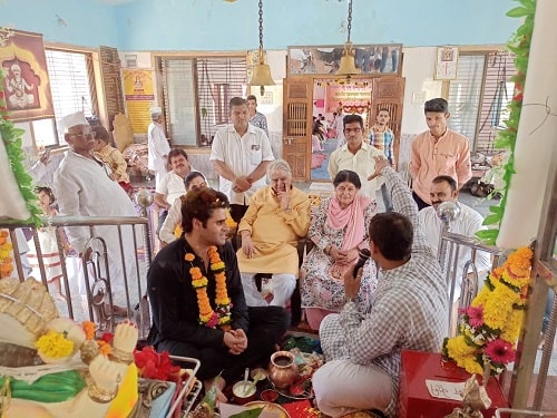 Siddhant Issar in a temple