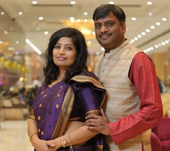 Vijendra Singh Chauhan posing with his wife, Neelima Chauhan