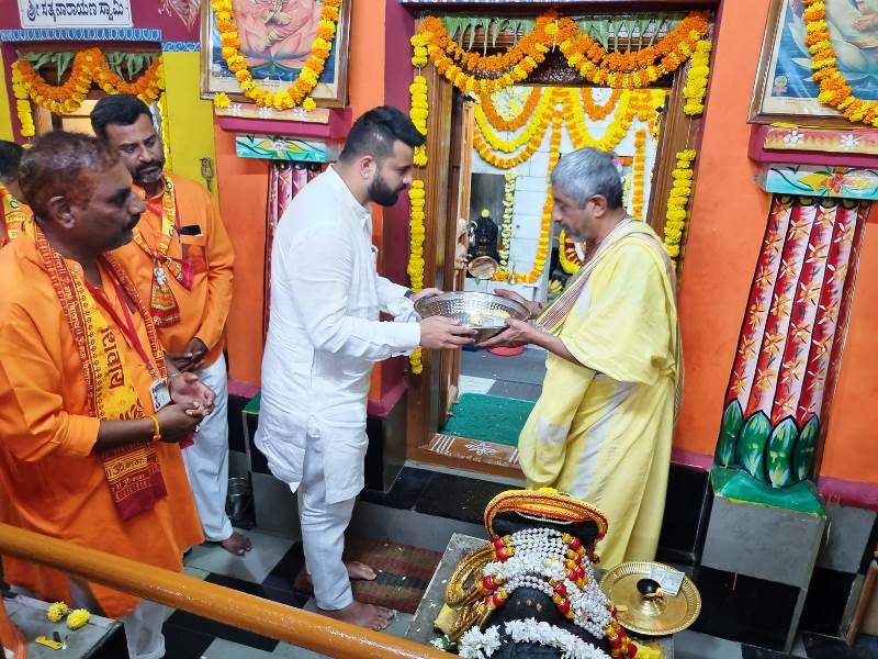 Prajwal Revanna offering his prayers at a temple
