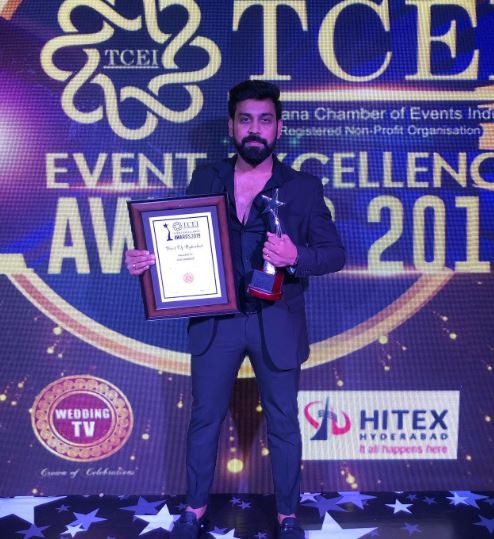 Aata Sandeep posing with his TCEI Award