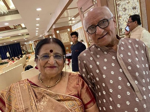 Aatish Kapadia's parents