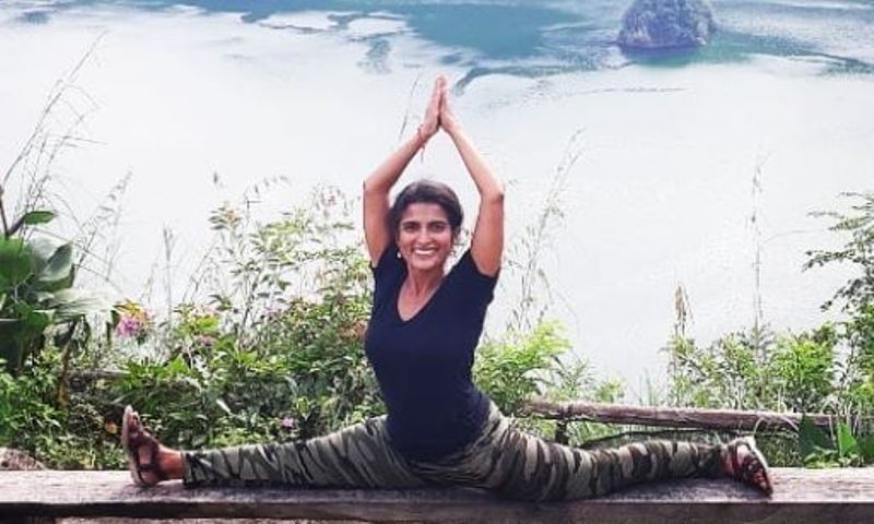 Ami Ganatra while doing yoga