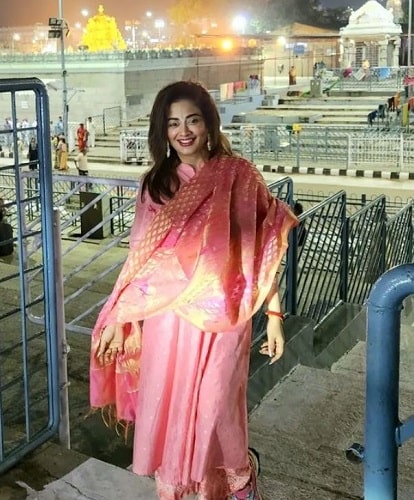 Kiran Rathod at a temple