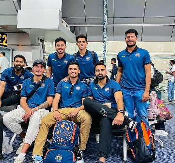 Kunal Rathore with his teammates of the Vijay Hazare Trophy tournament in 2022