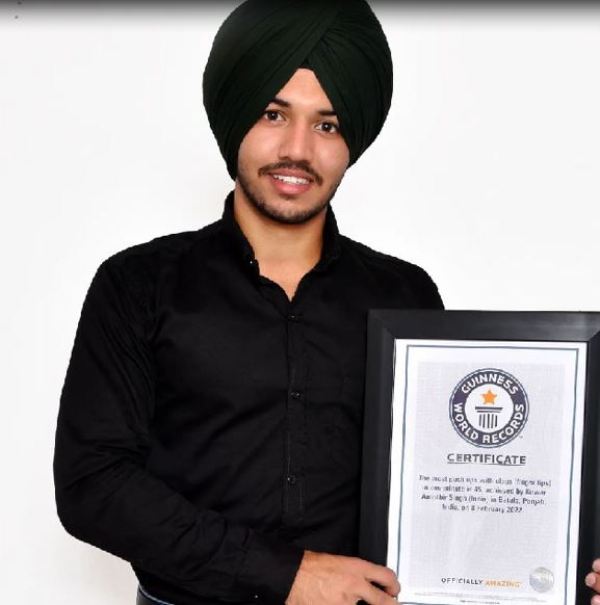 Kunwar Amritbir Singh holding his Guiness Record