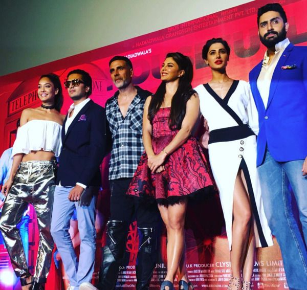 Lisa Haydon (extreme left) and the entire star cast of 'Housefull 3' (2016) during a promotional event of the film