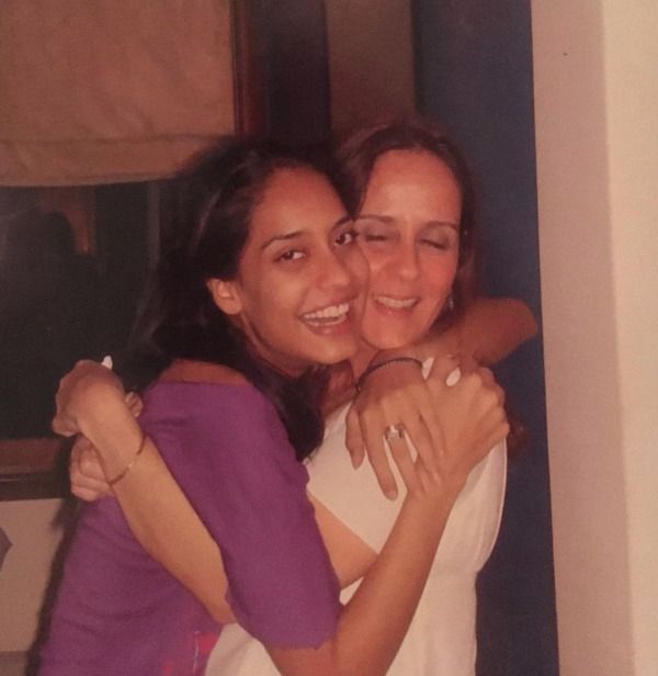 Lisa Haydon with her mother, Anna (right)