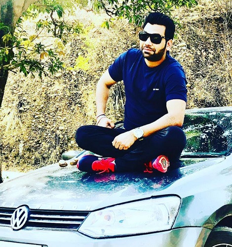 Lucky Singh with his car