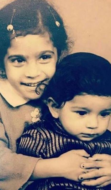 Manasi Joshi Roy's childhood picture with her brother