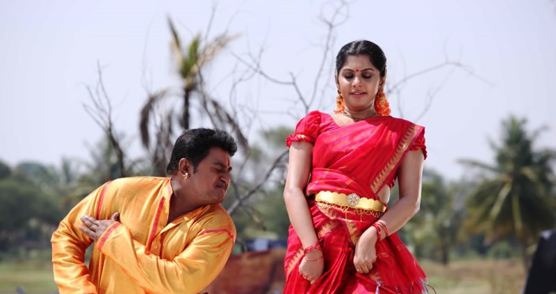 Meera Nandan as Vidya in Karodpathi (2014)