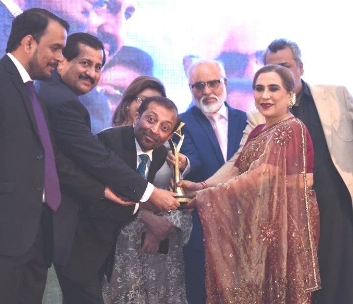 Parveen Akbar received the Lifetime Achievement Award