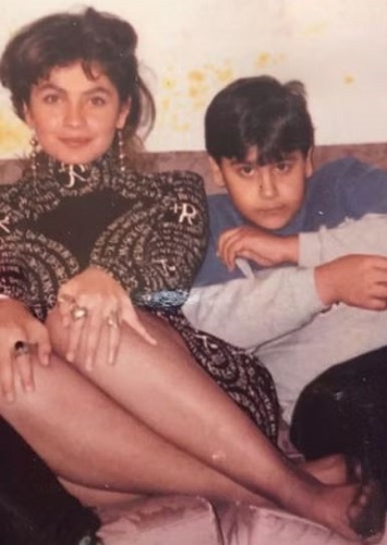 Rahul Bhatt's childhood photo with his sister