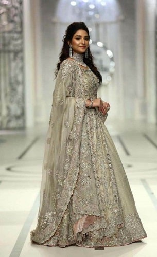 Ramsha Khan in a fashion show