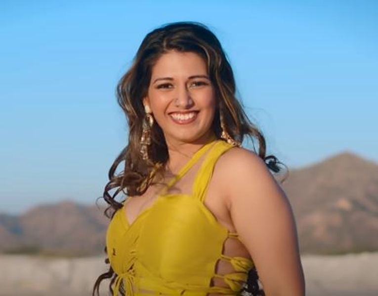 Rasha Kirmani in the music video of the song Sunn Maahi (2021)