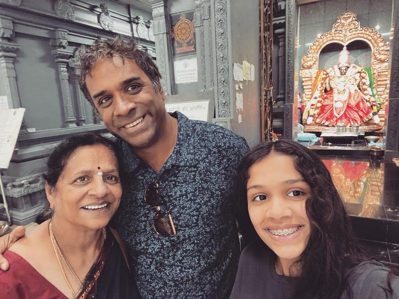 Ravi Shankar with his family at Sri Lakshmi Temple, Ashland
