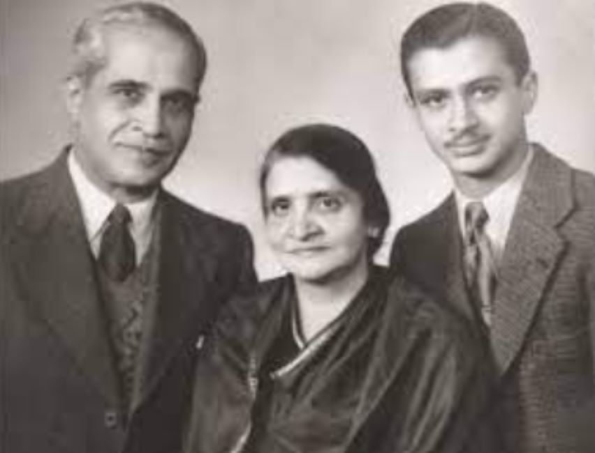 Satish Dhawan's father, Devidayal Dhawan, mother, Lakshmi Khosla, and brother Ranjit Dhawan