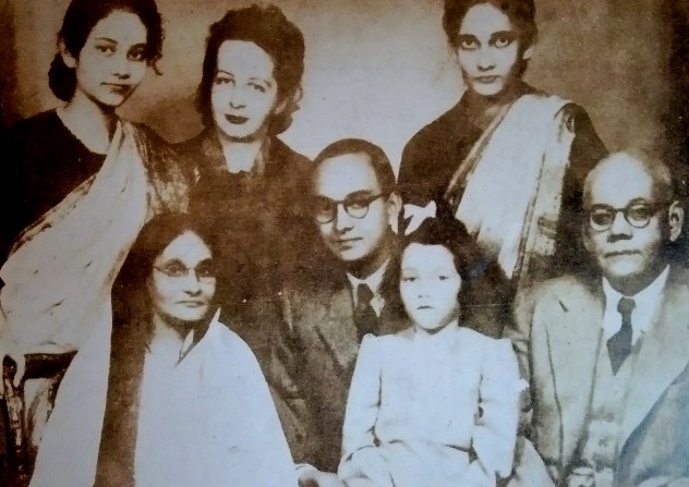 Seated Bibhabati Bose, Sisir Kumar Bose, Anita Bose Pfaff, and Sarat Chandra Bose