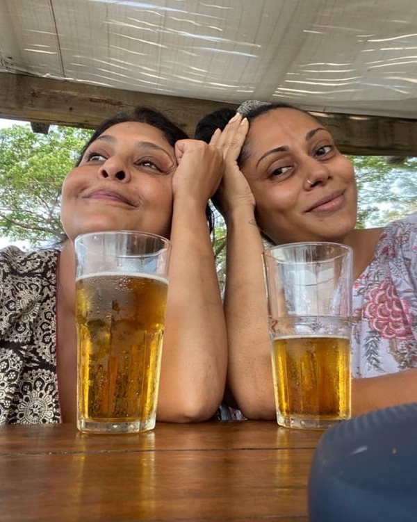 Shefali Shah drinking alcohol with a friend at a cafe in Mumbai