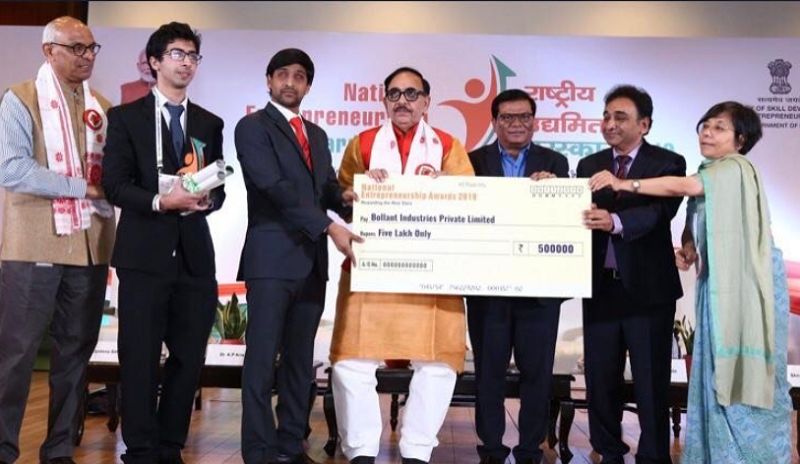 Srikanth Bolla receiving National Entrepreneurship Award