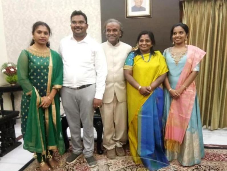 Tamilisai Soundararajan with her family 