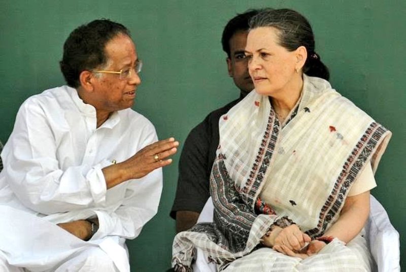 Tarun Gogoi with Sonia Gandhi