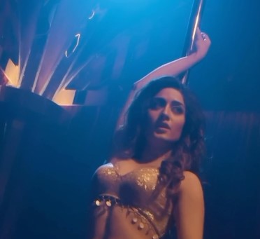 Uditi Singh in a still from the film 'Jaane Jaan' while doing pole dance