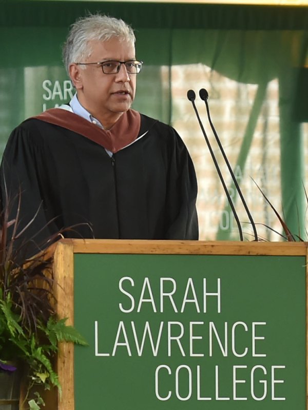 Vijay Seshadri giving a lecture at the Sarah Lawrence College