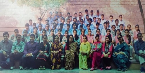 Vyom Vyas' school group photograph