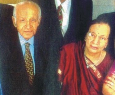 A picture of Lakhumal Hiranand Hiranandani with Kanta Hiranandani