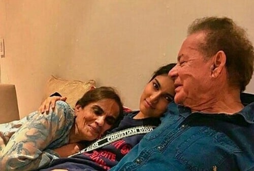 Alizeh Agnihotri with her maternal grandfather and maternal grandmother